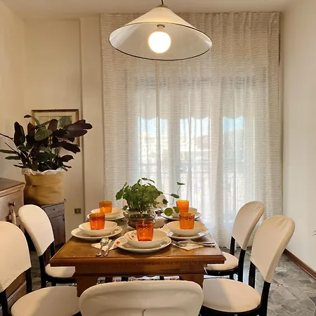 Thalia Venezia Accogliente Апартаменты *