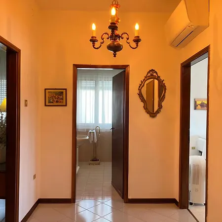 Thalia Venezia Accogliente Апартаменты *